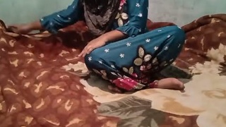Former Muslim girlfriend explores anal pleasure with her partner