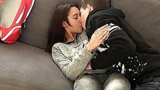 Teenage cutie Amanda fucks without hearing a horny neighbor