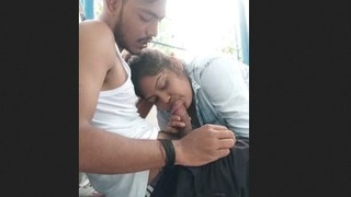 Indian chubby person giving oral pleasure