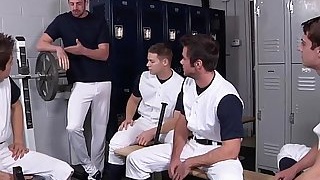 Athletic hunks jizzing on their coach