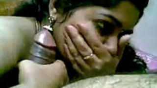 Indian aunt's passionate oral sex and fingering