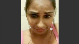 Tamil beauty reveals her intimate parts in a video call