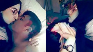 Desi seduction: Turbanli's sensual oral pleasure