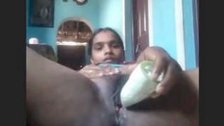 Indian homemaker pleasures herself with produce during solo session