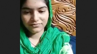 A stunning Indian beauty flaunts her physique in VK video