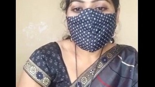 Indian seductress Geeta in a captivating webcam performance