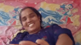 Married Desi woman has sex with her husband