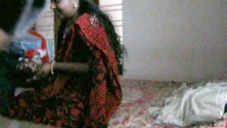 Malayalam wife gives oral sex and gets penetrated while wearing a saree