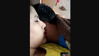 Indian couple receives money for a passionate video chat