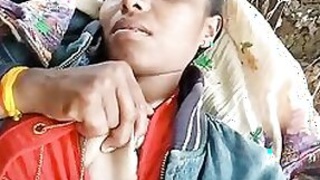 Rustic aunt in the open air sex MMS video with her boyfriend