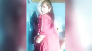 Newlywed wife Desi shows off her gorgeous boobs on camera