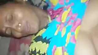 Dehati Bhabhi At Home With Devar