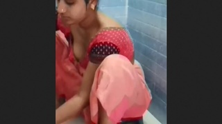 Bhabhi's spouse records her while she takes a bath