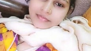 Busty Indian bhabhi gets hot and horny on live cam