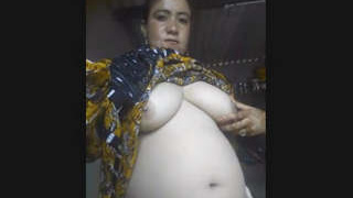 Indian wife showcases her curvy figure