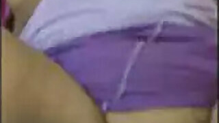 Mature aunt talks on the phone while fucking