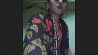 Boudi's enthusiasts should not miss Desi Budi's newest video