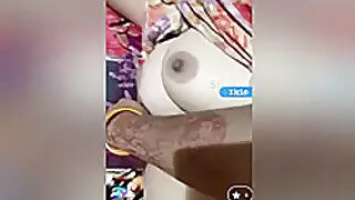 Exclusive Hubby Shows Wife Big Boobs Live on Webcam Today