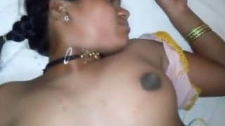 Indian housewife enjoys oral and sexual intercourse with enthusiasm