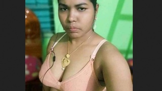 Pakhi bhabi masturbates to relieve her sexual frustration