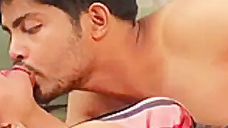 Ladke Ne Padosi Bhabhi Ko Chuda Or Usk Dosto Ne Dekhi Chudai Indian Bhabhi