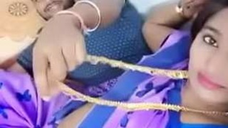 Indian beauty Swathi Naidu and her lover's steamy encounter