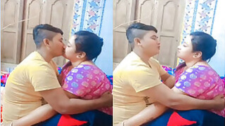Desi Bhabhi kissing