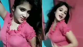 Hot Indian mama's sensual dance will leave you craving more