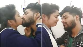 Desi lover kissing