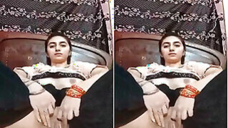 Pretty Girl Paki With Her Pussy