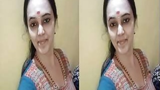 Hot girl Mallu Shows her tits on video call