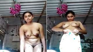 Pretty Girl Desi Shows Her Tits and Pussy