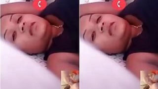 Lankan Wife Shows Her Boobs And Pussy To Lover On Video Call