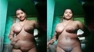 Desi Budi bathing with Clear Talk on Bangla