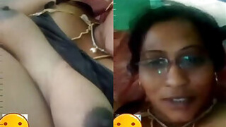 A horny Desi Bahbhi shows off her tits and pussy on VK