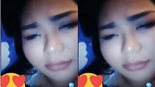 Pretty Indo Girl Shows Her Boobs On Video Call Part 3