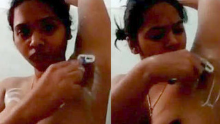 Indian beauty removes underarm and pubic hair
