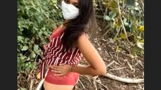 Indian girl flaunts her curves in a live performance