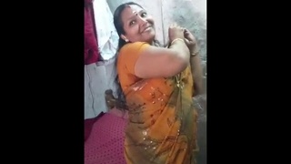 Anjali's curvy aunt sheds her saree for her partner