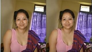 Famous Desi Bhabhi pushes her tits and hubby cum on her face